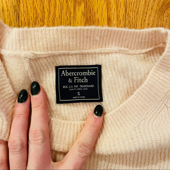 Abercrombie & Fitch Split-Back Sweater- size Small - Picture 2 of 6
